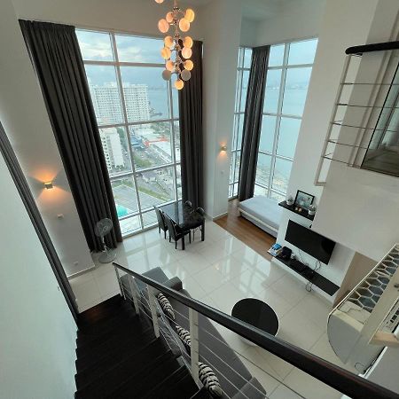 Premier Suite At Maritime Джордж Таун Екстериор снимка